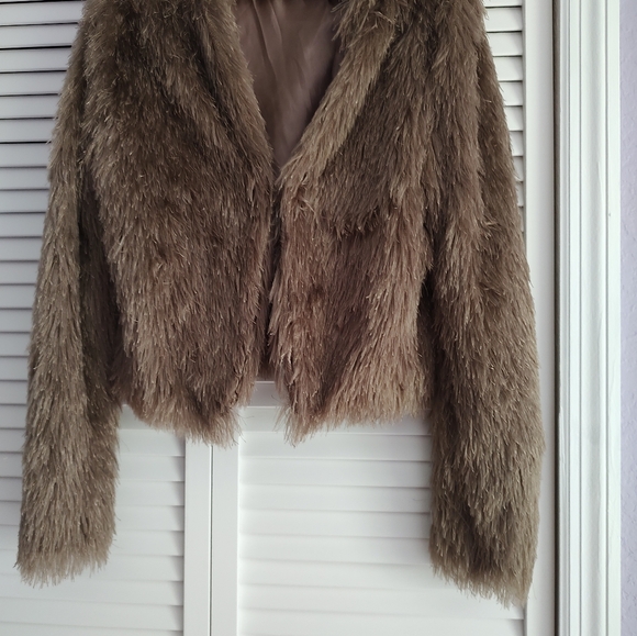 Ya Los Angeles silky feel fuzzy jacket - Picture 4 of 11